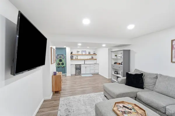 7082 Devon Dr, Liberty Twp, OH 45044