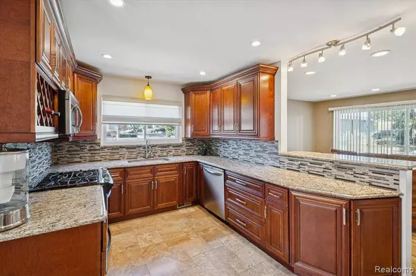 496 Langley Boulevard, Clawson, MI 48017