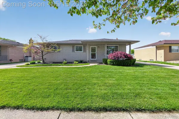 17830 Kuecken ST, Clinton Charter Township, MI 48038
