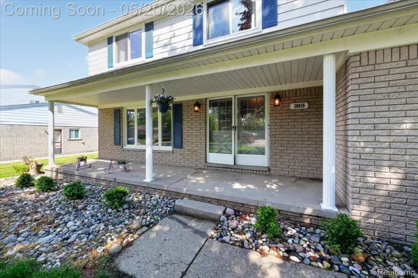 38010 John P ST, Clinton Charter Township, MI 48036