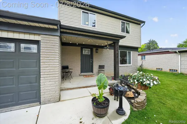 53962 Kirk CT, New Baltimore, MI 48047