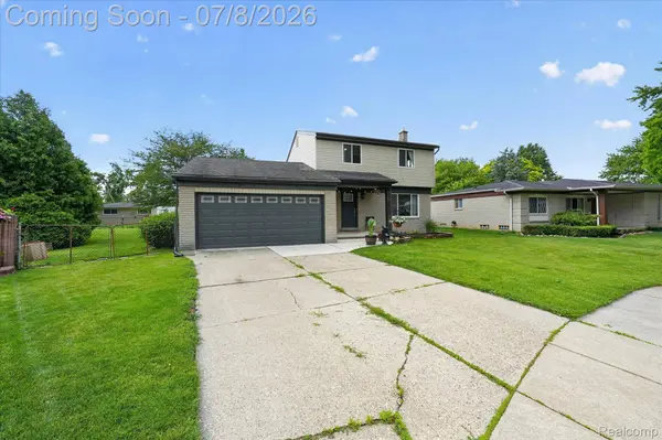 53962 Kirk CT, New Baltimore, MI 48047