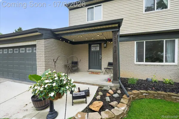 53962 Kirk CT, New Baltimore, MI 48047