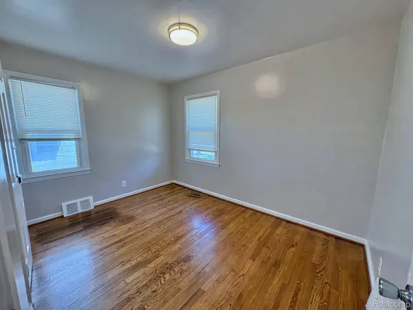 21311 Beechwood AVE, Eastpointe, MI 48021