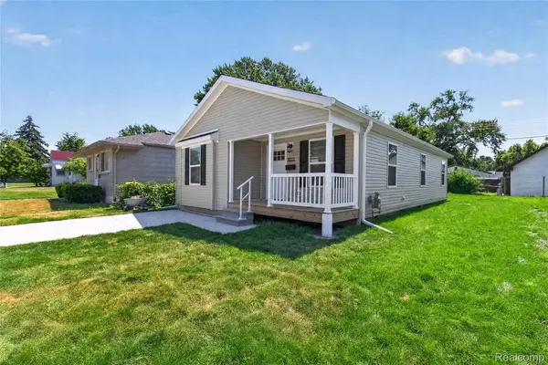 11082 Maxwell AVE, Warren, MI 48089