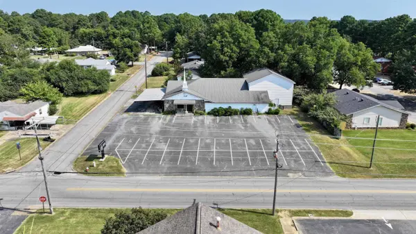 1600 E Moore Avenue, Searcy, AR 72143
