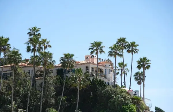 The Two Calendars of Laguna Beach: Why Cottages on Forest Avenue and Estates on the Bluffs Move on Different Timelines