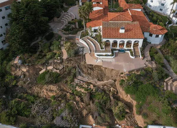Casa Romantica and the Bluff: How San Clemente's Cultural Anchors Shape Daily Life Above the Pier
