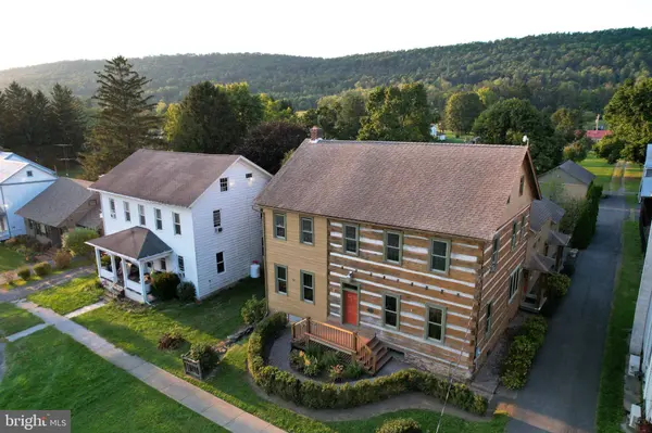 230 W AARON SQ, Aaronsburg, PA 16820