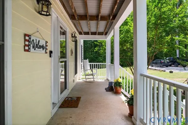 15476 Pine View LN, Beaverdam, VA 23015
