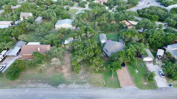 2045 Comfort, Canyon Lake, TX 78133