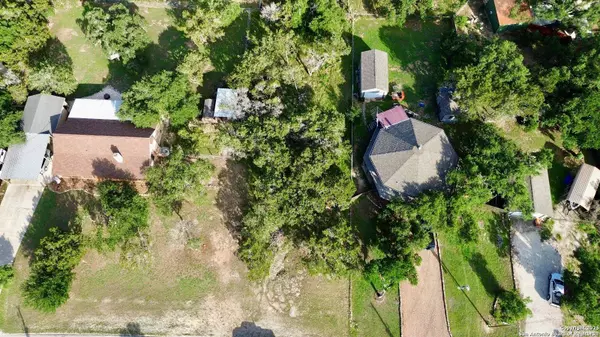 2045 Comfort, Canyon Lake, TX 78133