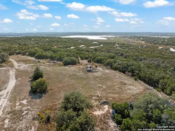 901 Cedar Rise, Canyon Lake, TX 78133