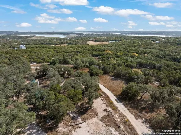 901 Cedar Rise, Canyon Lake, TX 78133