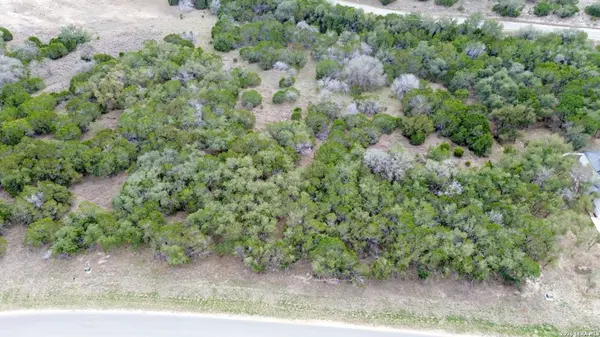 1712 DEMI JOHN BEND RD, Canyon Lake, TX 78133