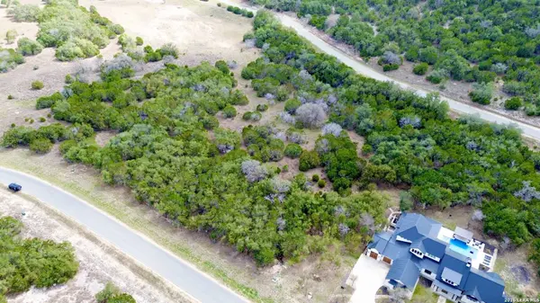 1712 DEMI JOHN BEND RD, Canyon Lake, TX 78133