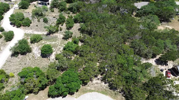 1352 STARDUST DR, Canyon Lake, TX 78133