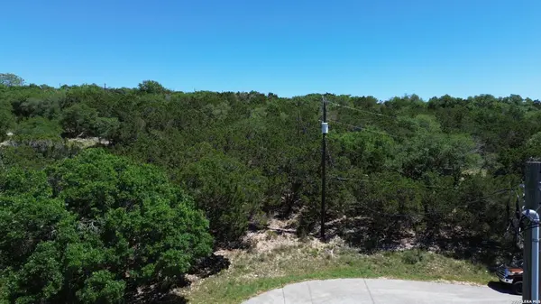 1352 STARDUST DR, Canyon Lake, TX 78133