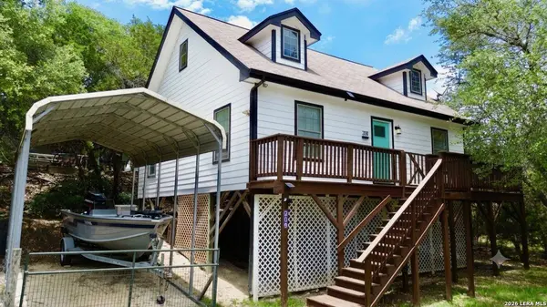 208 Woodridge, Canyon Lake, TX 78133
