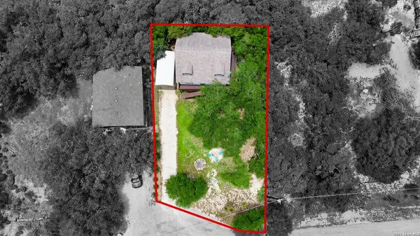 208 Woodridge, Canyon Lake, TX 78133