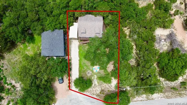 208 Woodridge, Canyon Lake, TX 78133