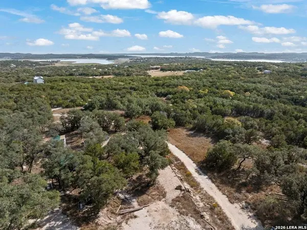 901 CEDAR RISE DR, Canyon Lake, TX 78133