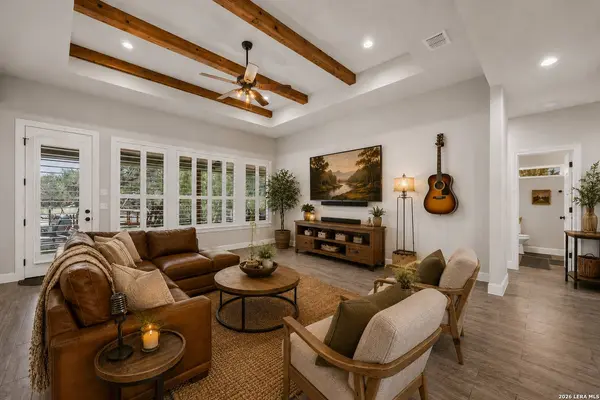 1016 HAPPY HOLLOW DR, New Braunfels, TX 78132