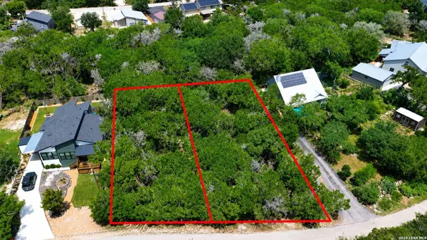 1660 WINDING CREEK TRL, Spring Branch, TX 78070