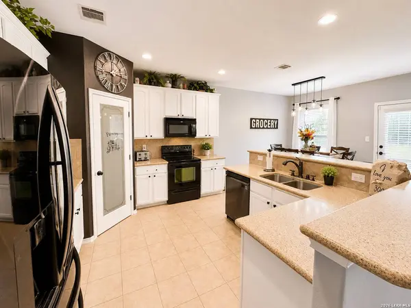 621 MAGDALENA LN, New Braunfels, TX 78132