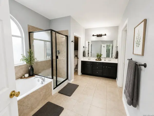 621 MAGDALENA LN, New Braunfels, TX 78132