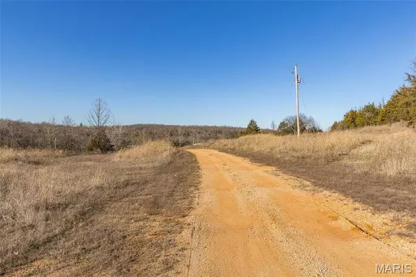 10174 peacock RD, Blackwell, MO 63626