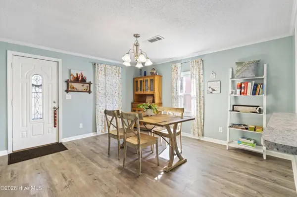 552 Tar Landing RD, Holly Ridge, NC 28445