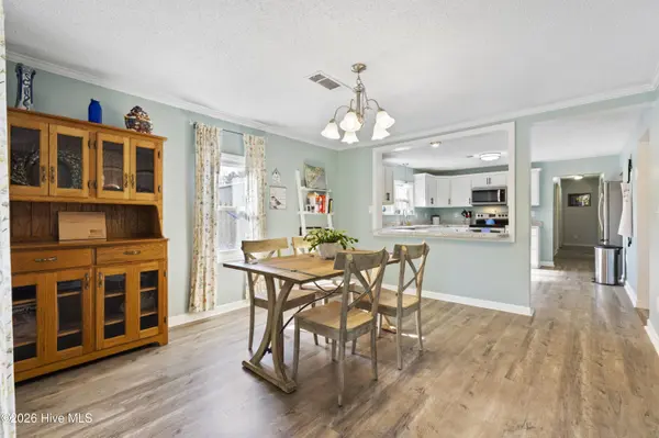 552 Tar Landing RD, Holly Ridge, NC 28445