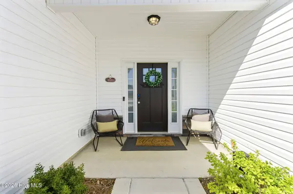 234 Lookout LN, Sneads Ferry, NC 28460