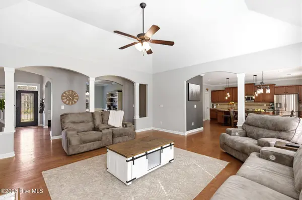 268 Mimosa DR, Sneads Ferry, NC 28460