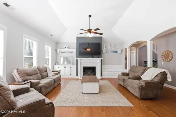 268 Mimosa DR, Sneads Ferry, NC 28460