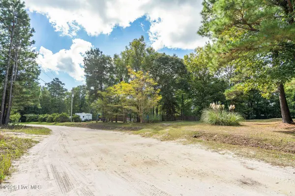 304 Clearview DR, Holly Ridge, NC 28445