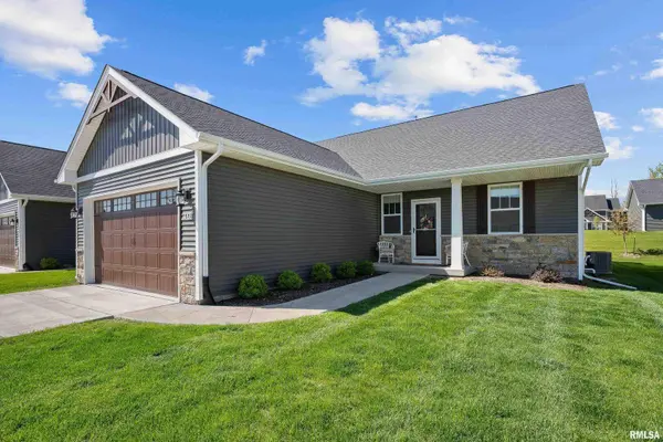 3098 Mary Leigh DR, Bettendorf, IA 52722