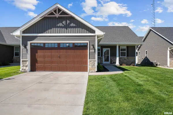 3098 Mary Leigh DR, Bettendorf, IA 52722