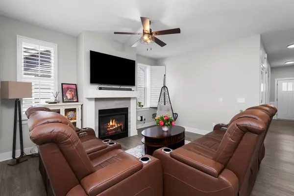 3098 Mary Leigh DR, Bettendorf, IA 52722