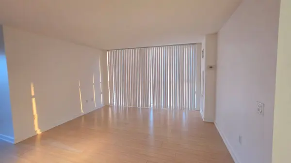 85 Queens Wharf RD #2206, Toronto C01, ON M5V 0J9