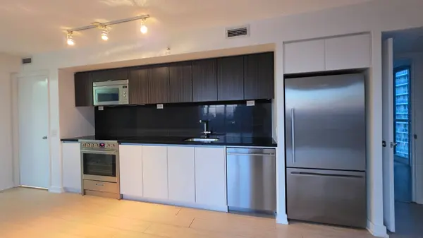 85 Queens Wharf RD #2206, Toronto C01, ON M5V 0J9