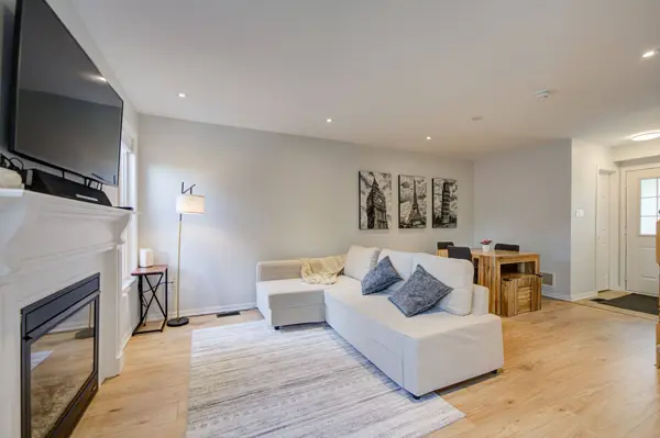 34 Kartok AVE, Whitchurch-stouffville, ON L4A 0R2