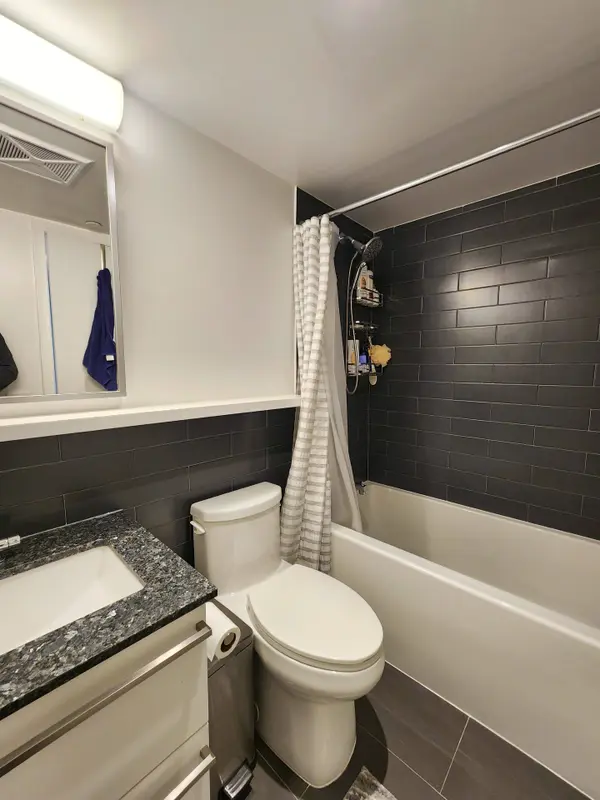 106 Varna DR #7, Toronto C04, ON M6A 0C8