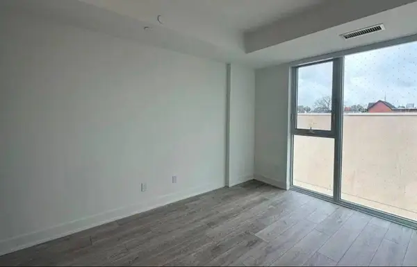 1285 Queen ST E #211, Toronto E01, ON M4L 1C2