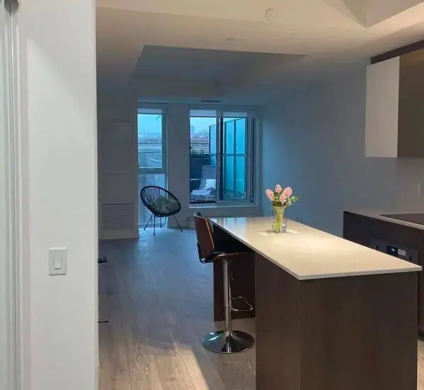 1285 Queen ST E #211, Toronto E01, ON M4L 1C2
