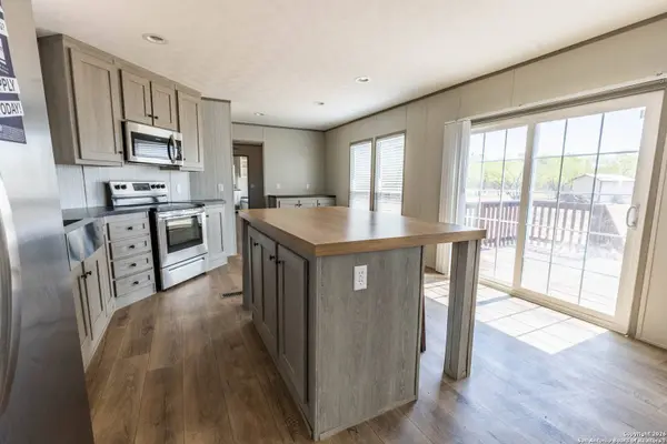 181 Viridian View, Pleasanton, TX 78064