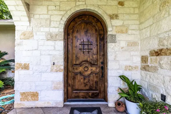 110 SANDPIPER LN, Mcqueeney, TX 78123