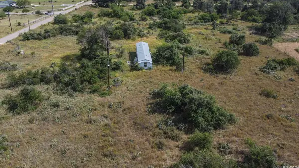 709 COUNTY ROAD 6723, Natalia, TX 78059
