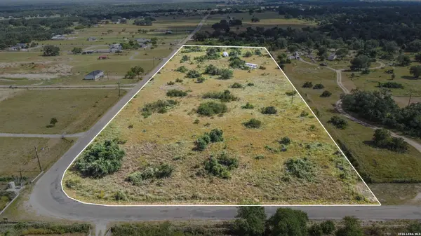 709 COUNTY ROAD 6723, Natalia, TX 78059